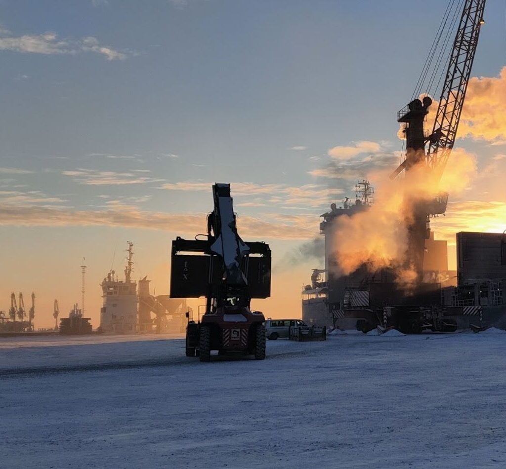 Rauanheimon käsittely Tornion satamassa