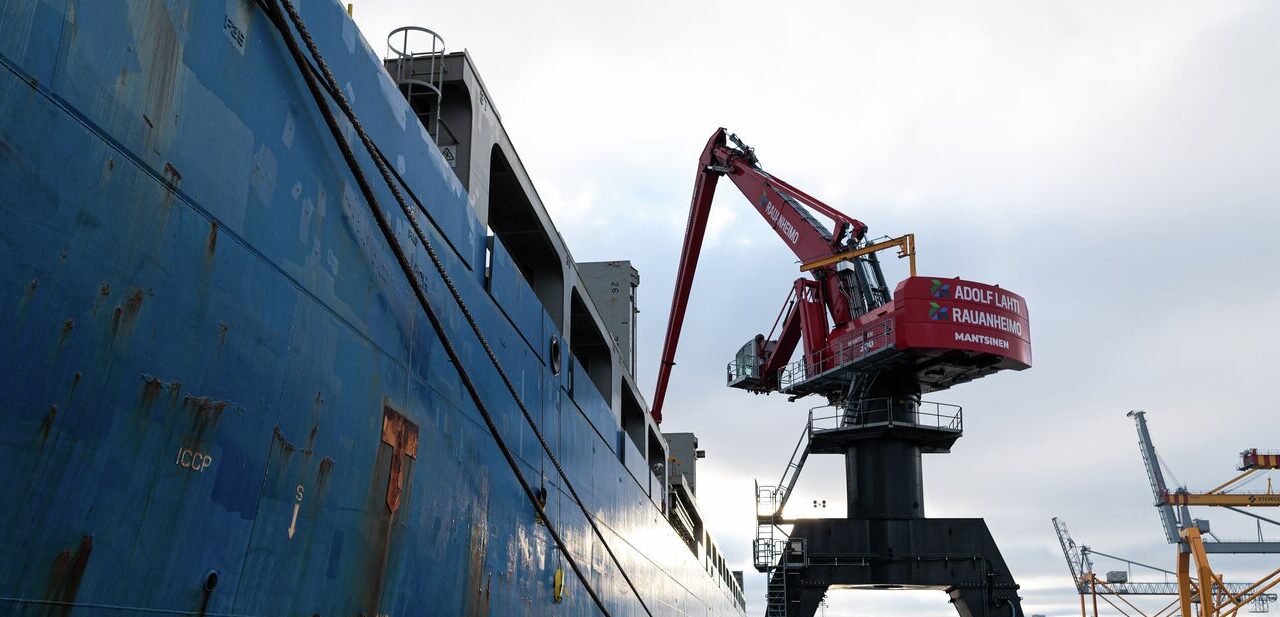 Rauanheimon kokonaispalvelut tehostavat asiakkaiden logistiikkaketjua