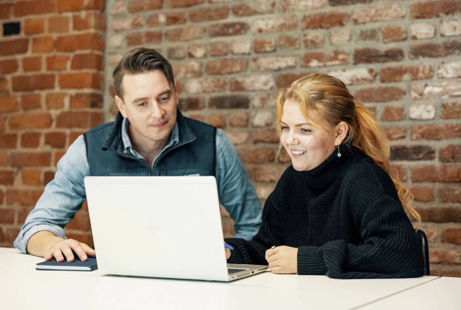 laivanselvitys ja huolinta